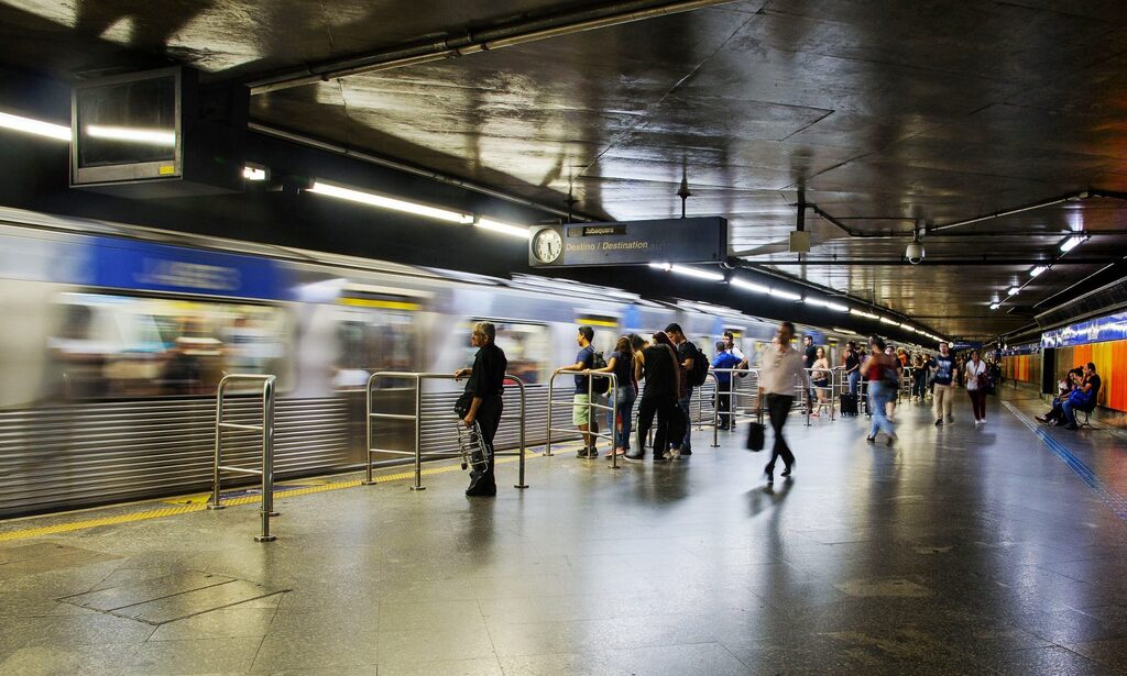 Metroviários de São Paulo anunciam greve de 24 horas para próxima quarta-feira (13)